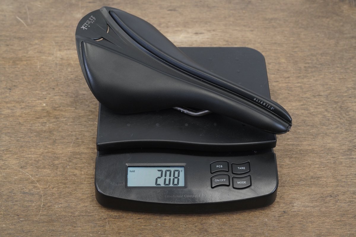 135mm Fizik Aliante R3 Carbon Rail Road Saddle 208g