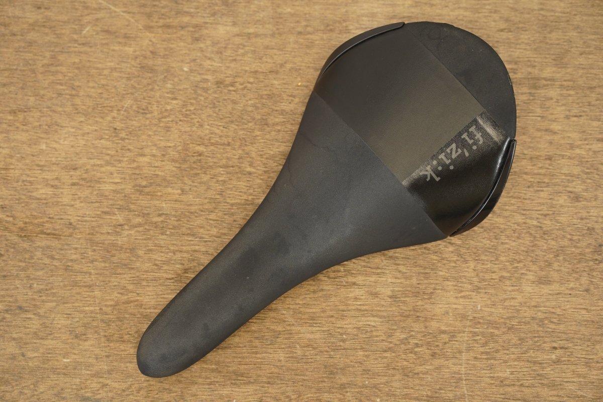 136mm (Regular) Fizik Aliante R1 Carbon Rail Road Saddle 180g