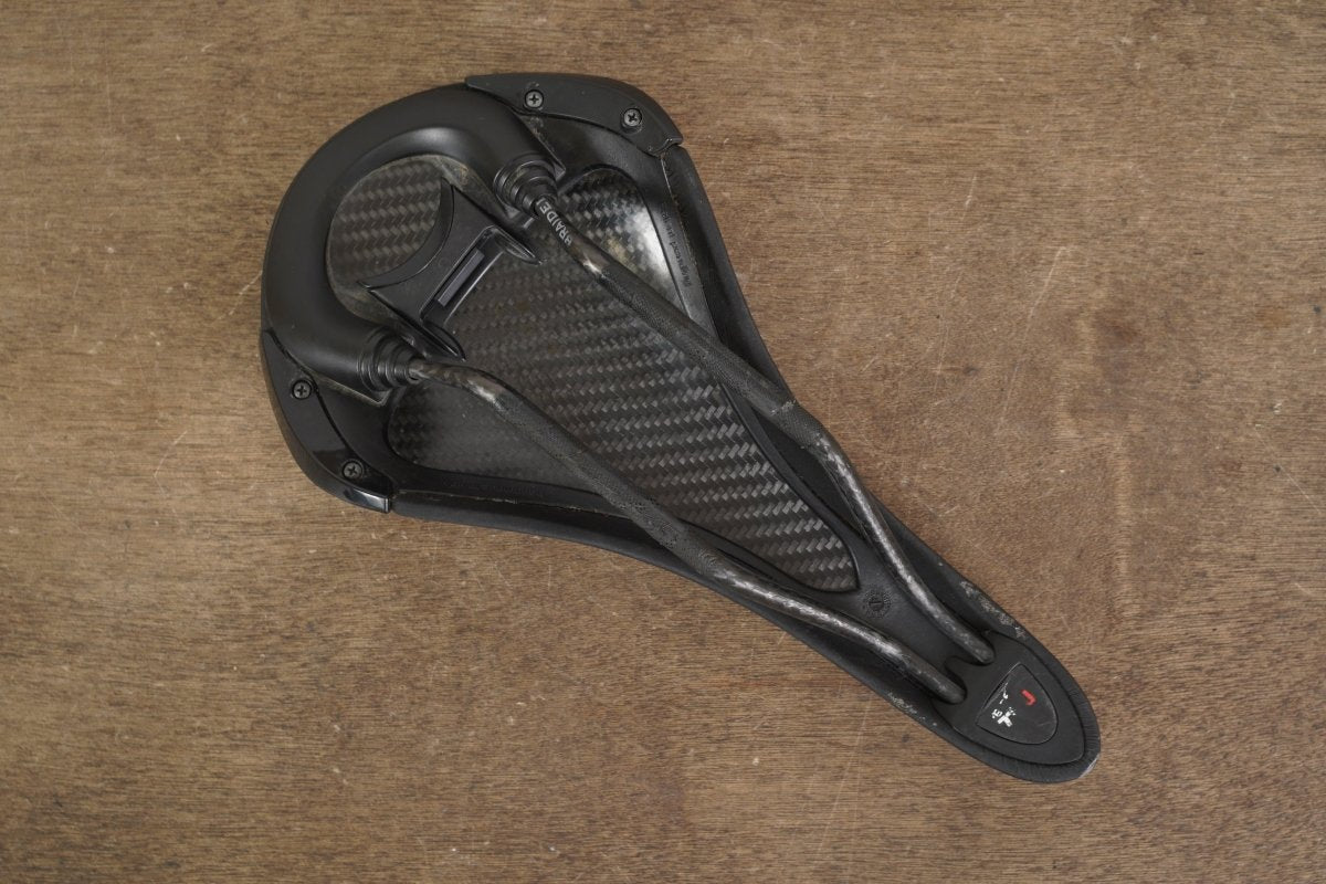 137mm (Regular) Fizik Aliante R1 Carbon Rail Road Saddle 183g