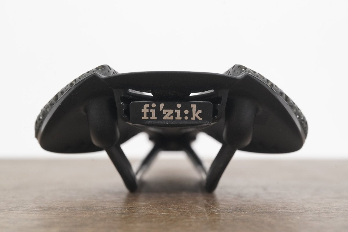 138mm Fizik Antares R1 Versus Evo Adaptive Carbon Rail Road Saddle 177g