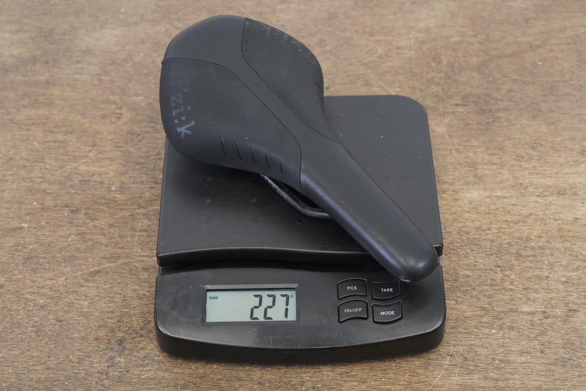 140mm Fizik Antares R5 Cr-Mo Rail Road Saddle 227g