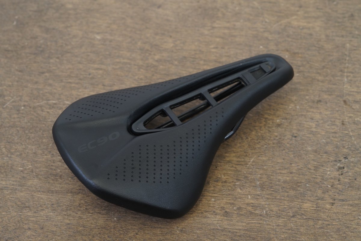 142mm Generic "EC90" Road Bike Saddle 227g