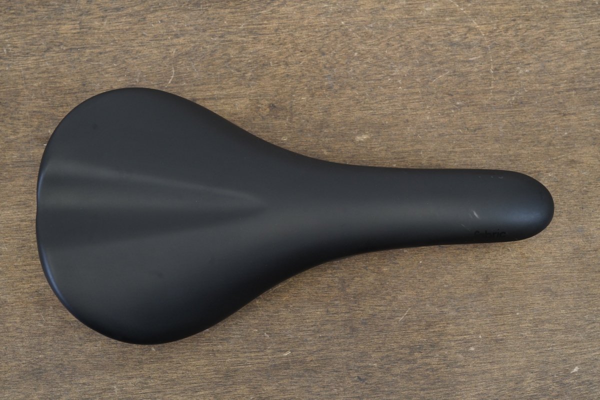 142mm (Shallow) Fabric Scoop Pro Carbon Rail Road Saddle 202g