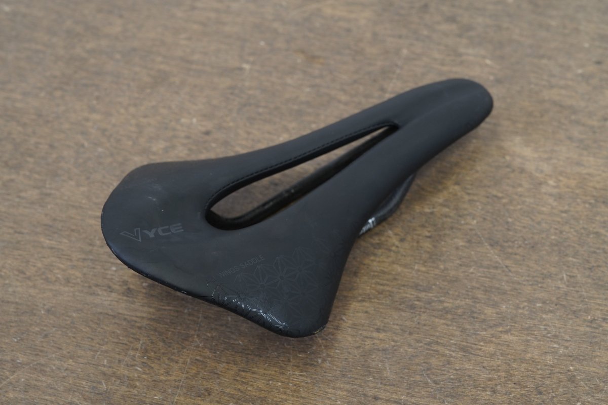 144mm VYCE Pack Light Carbon Rail Road Bike Saddle 123g