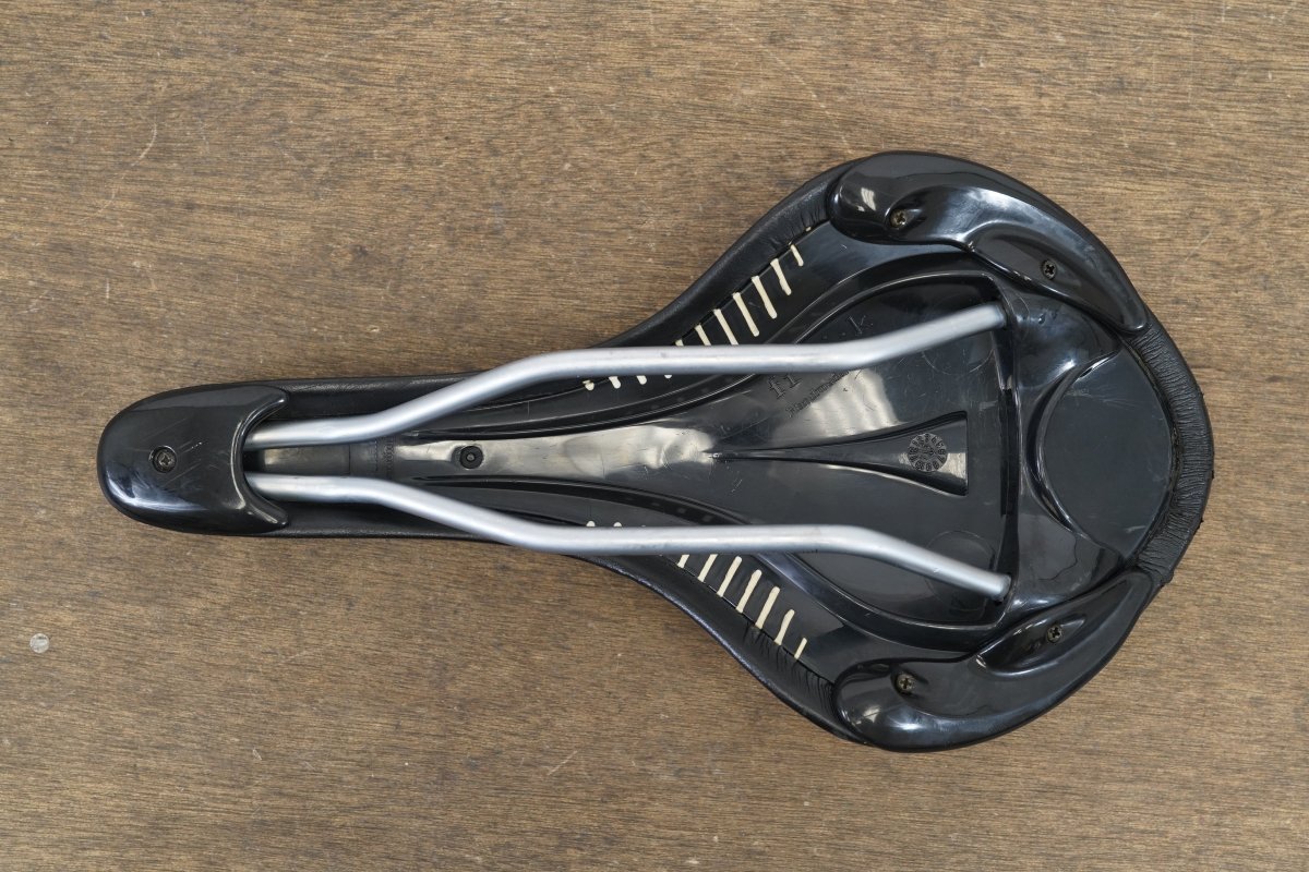 147mm Fizik Rondine Cr-Mo Rail Road Saddle 302g