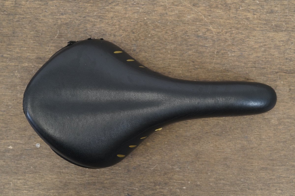 147mm Fizik Rondine Cr-Mo Rail Road Saddle 302g