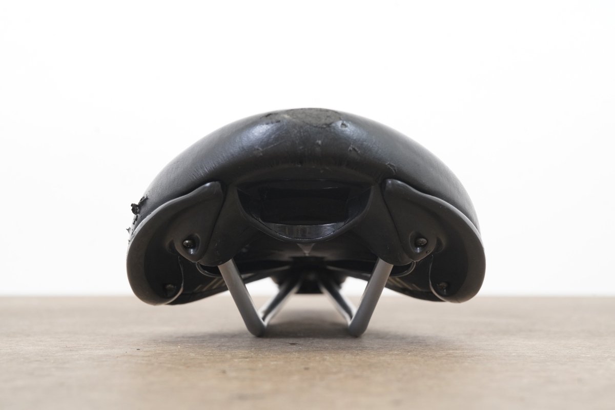 147mm Fizik Rondine Cr-Mo Rail Road Saddle 302g