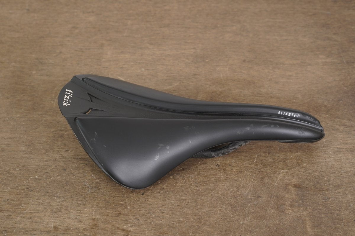 148mm (Large) Fizik Aliante Versus Evo R1 Carbon Rail Road Saddle 184g