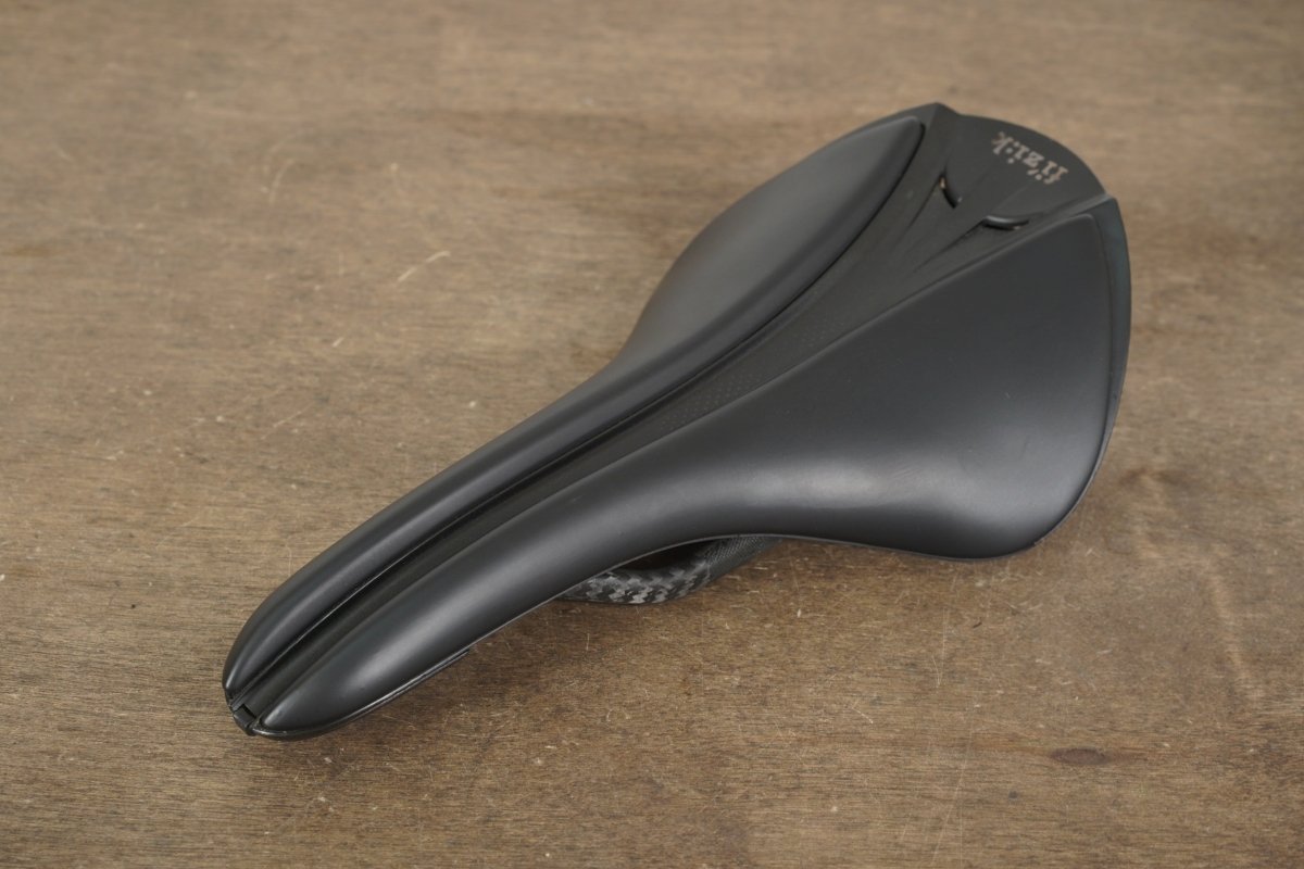 148mm (Large) Fizik Aliante Versus Evo R1 Carbon Rail Road Saddle