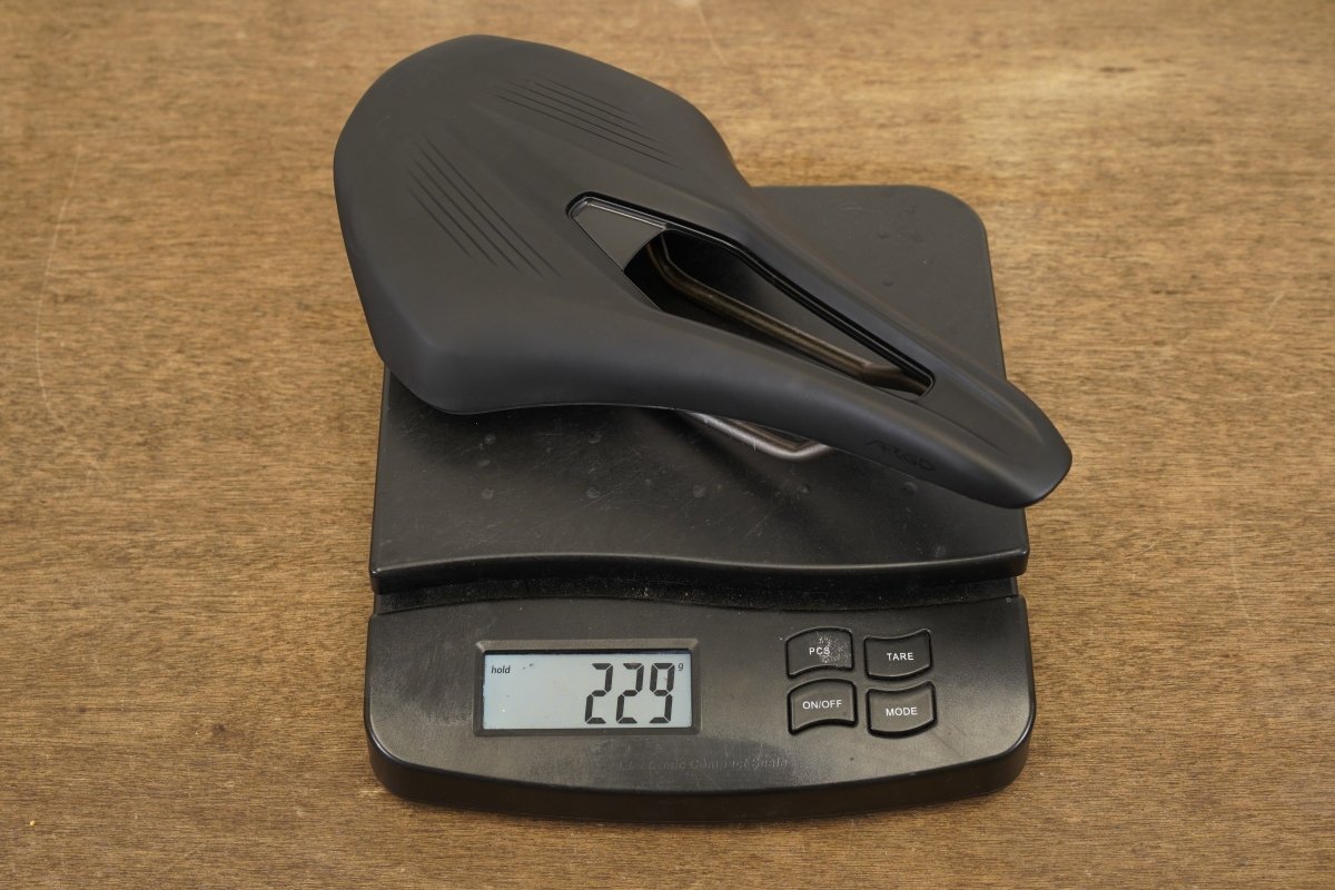 150mm Fizik Argo Vento R3 Kium Rail Road Saddle 229g