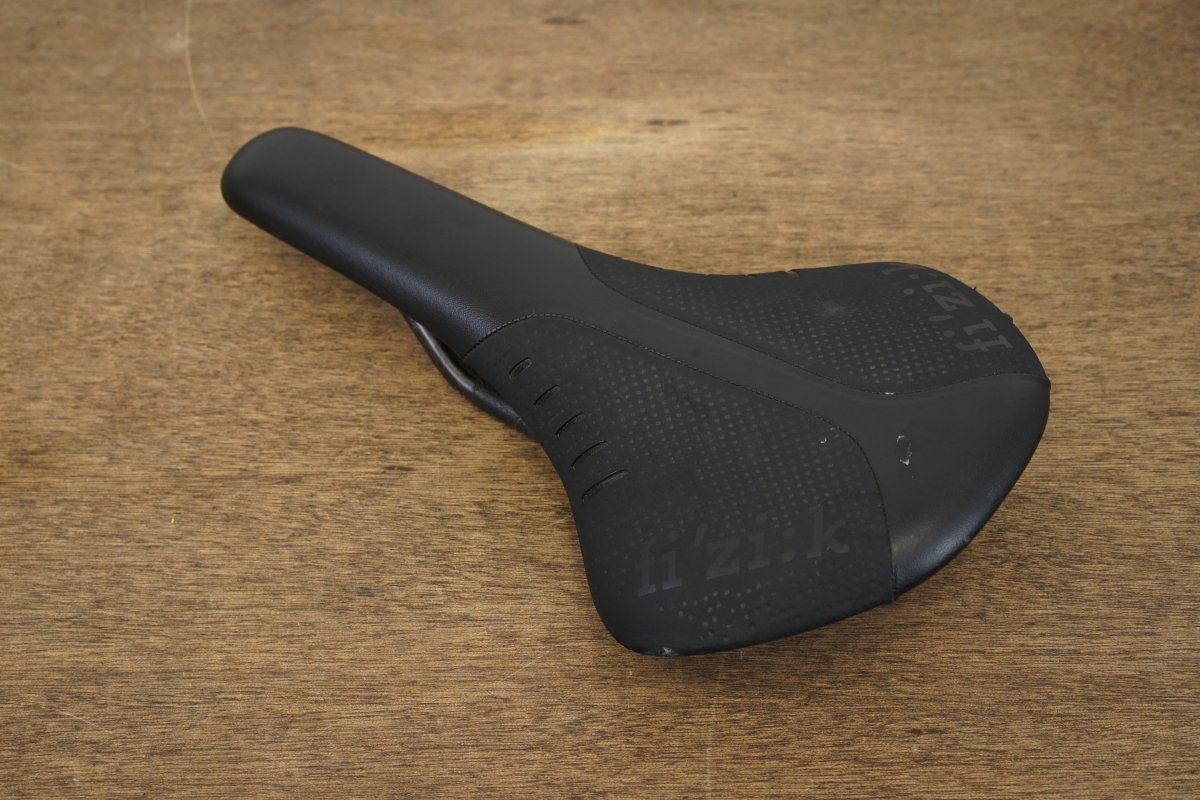 150mm (Large) Fizik Antares R1 Carbon Rail Road Saddle 167g