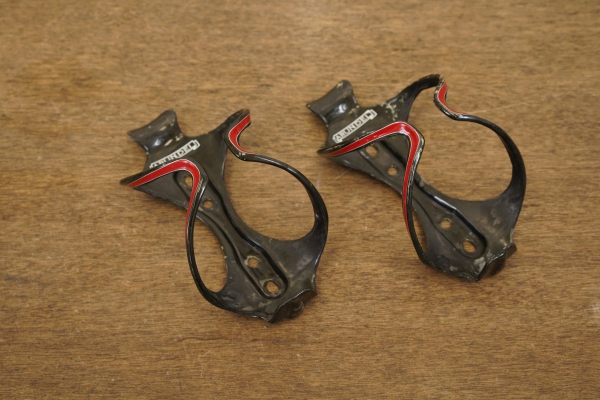 (2) Arundel Mandible Carbon Water Bottle Cages 52g