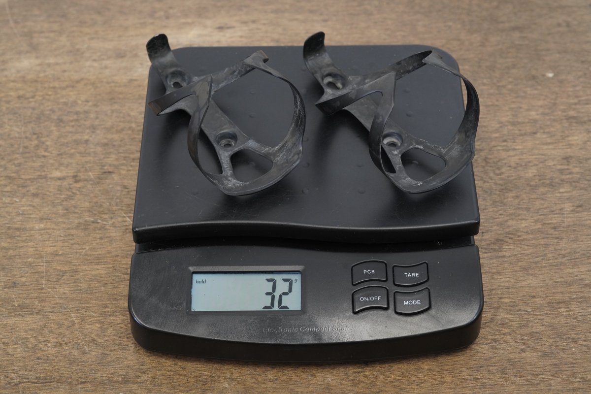 (2) Carbon Water Bottle Cages 32g