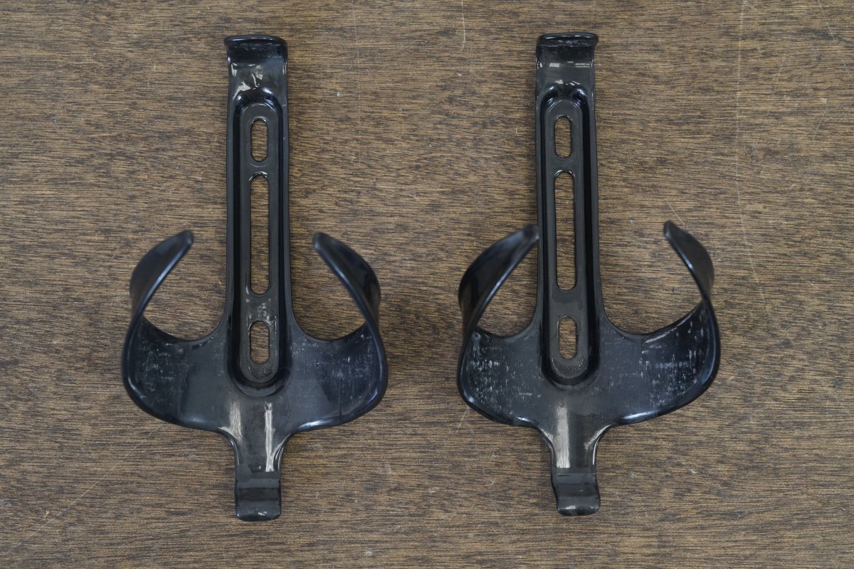 (2) Carbon Water Bottle Cages
