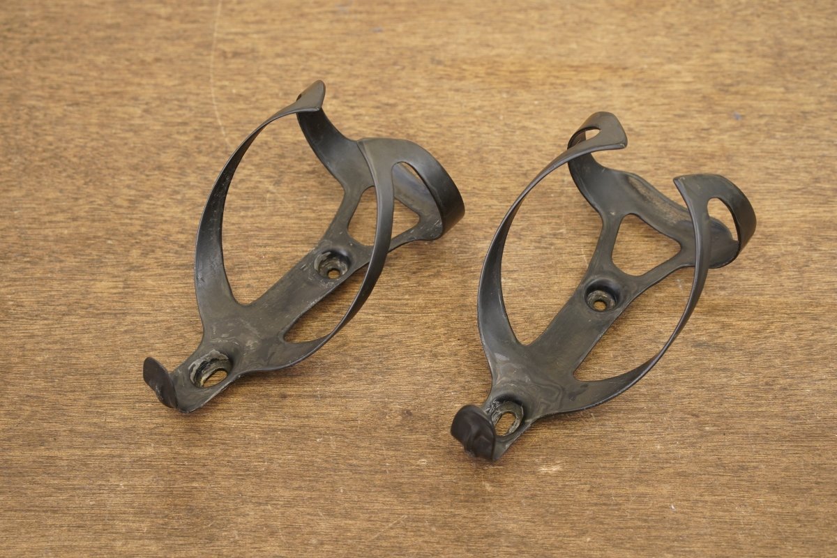 (2) Carbon Water Bottle Cages 40g