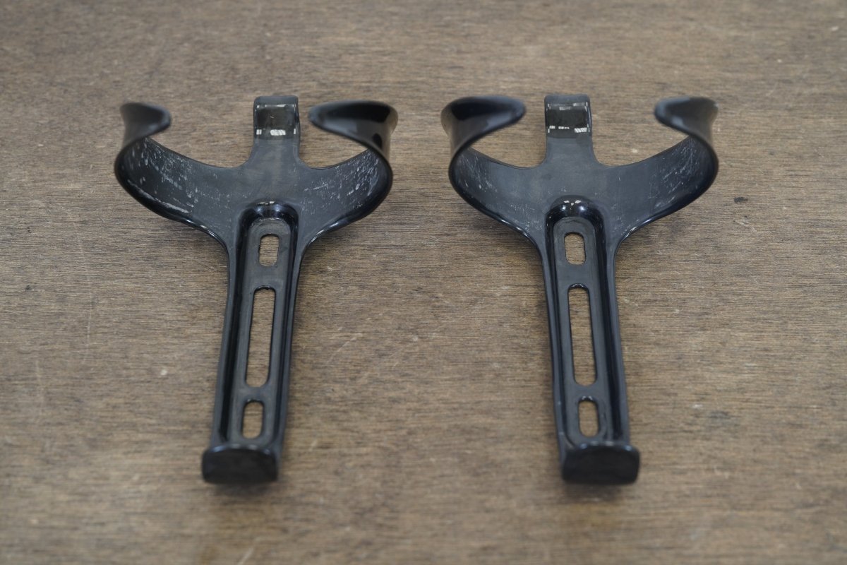 (2) Carbon Water Bottle Cages