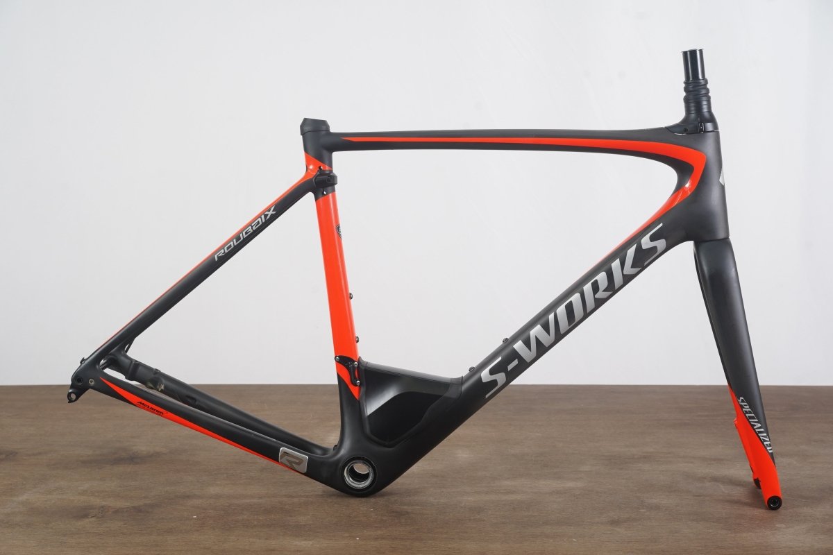 2017 56cm Specialized S-WORKS Roubaix Future Shock Carbon Disc