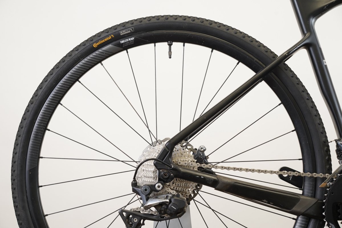 2019 M/L Giant Revolt Ultegra R8000 Carbon All-Road Gravel Hydraulic Disc Bike