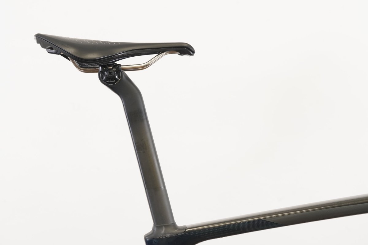 2020 54cm Specialized Roubaix Pro SRAM Force AXS Roval Carbon Disc Road Bike
