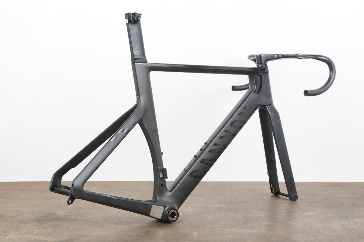 2023 M (Medium) Canyon Aeroad CFR Carbon Disc Brake Road Frameset + Cockpit
