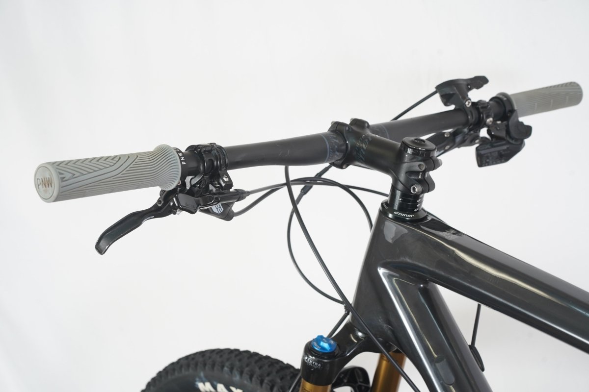 2024 XL 29" Niner Air 9 RDO SRAM GX AXS Electronic 12 Speed Carbon MTB XC Bike