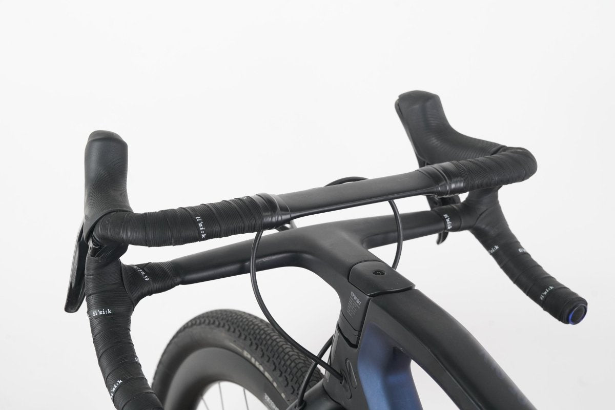 2XS Canyon Grail CF SLX 9 SRAM Red AXS HRD DT Swiss Carbon DIsc Gravel Bike
