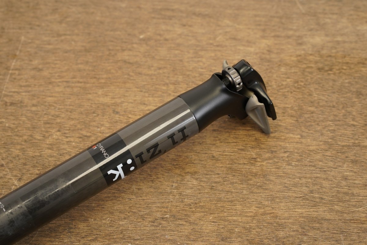 31.6mm Fizik Cyrano R1 Carbon Alloy Setback Road Seatpost