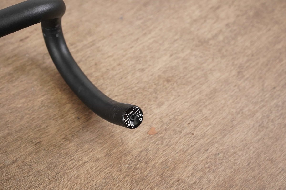 38cm PRO PLT Alloy Compact Road Handlebar 31.8mm + PRO Bar End Caps