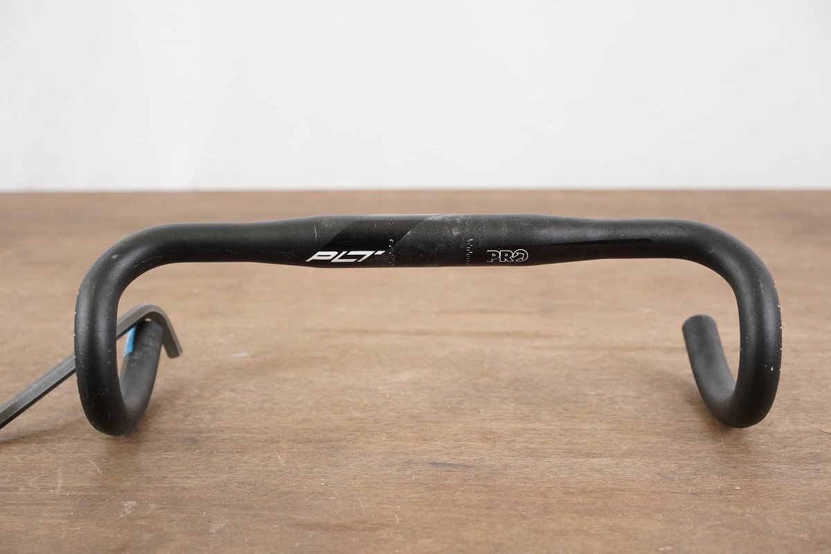 38cm PRO PLT Alloy Compact Road Handlebar 31.8mm + PRO Bar End Caps