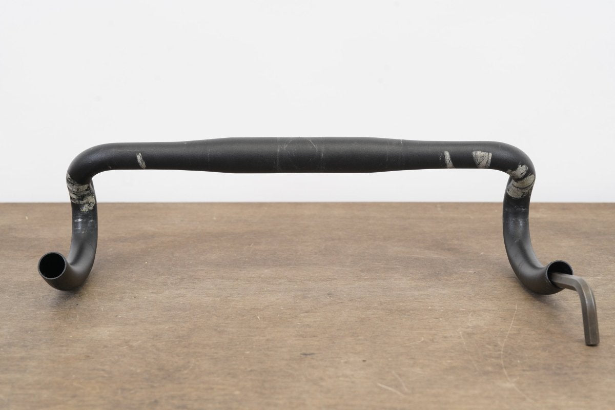 40cm Bontrager Race VR-S Alloy Short And Shallow Compact Handlebar 31.8mm