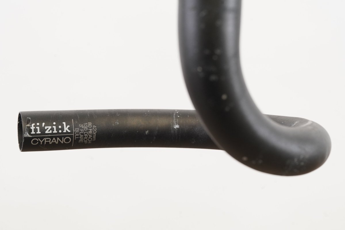 42cm Fizik Cyrano R3 Bull Alloy Road Handlebar 31.8mm