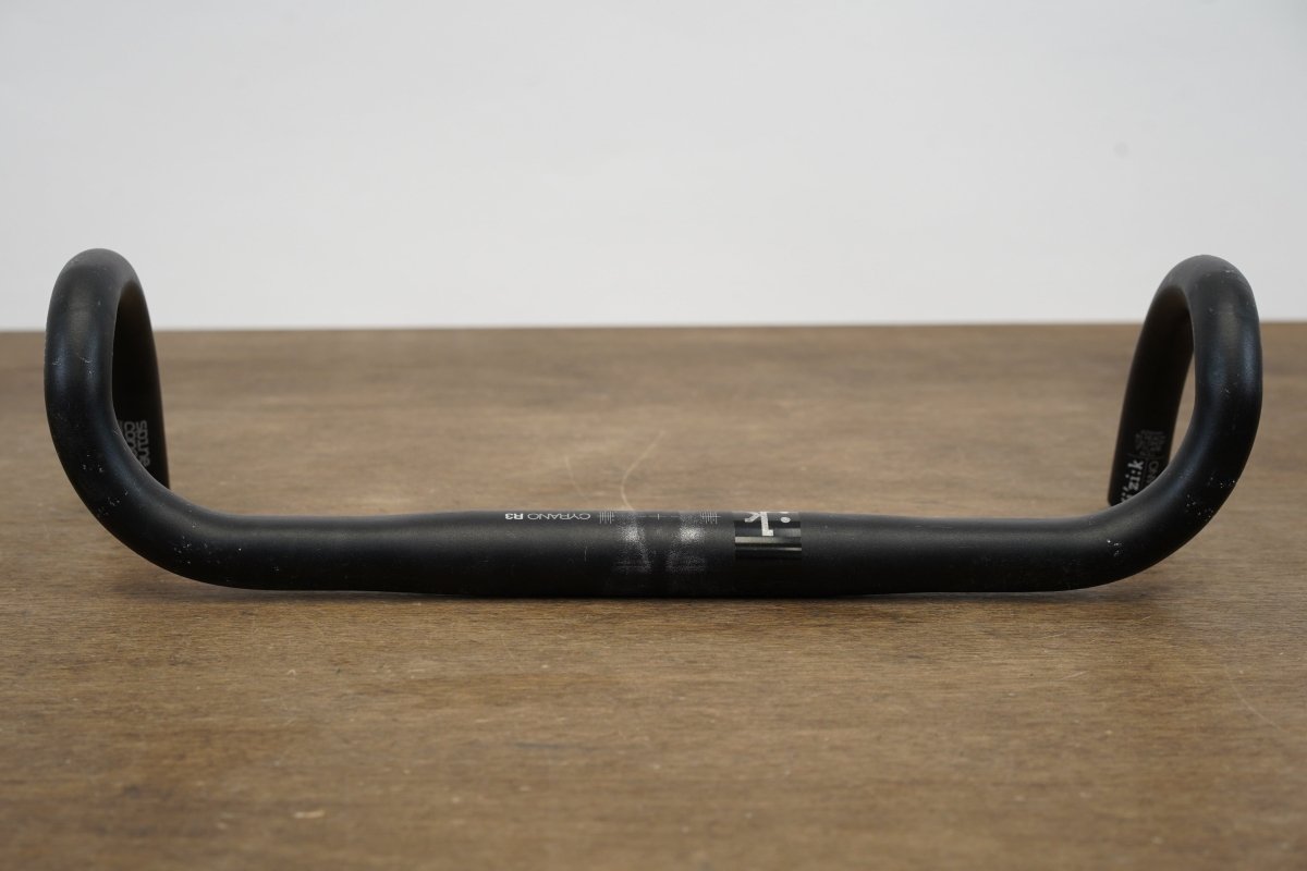 42cm Fizik Cyrano R3 Bull Alloy Road Handlebar 31.8mm