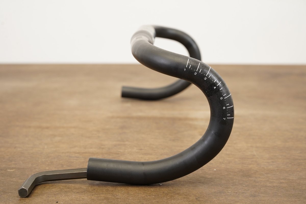44cm Bontrager XXX VR-C OCLV Carbon Compact Road Handlebar 31.8mm