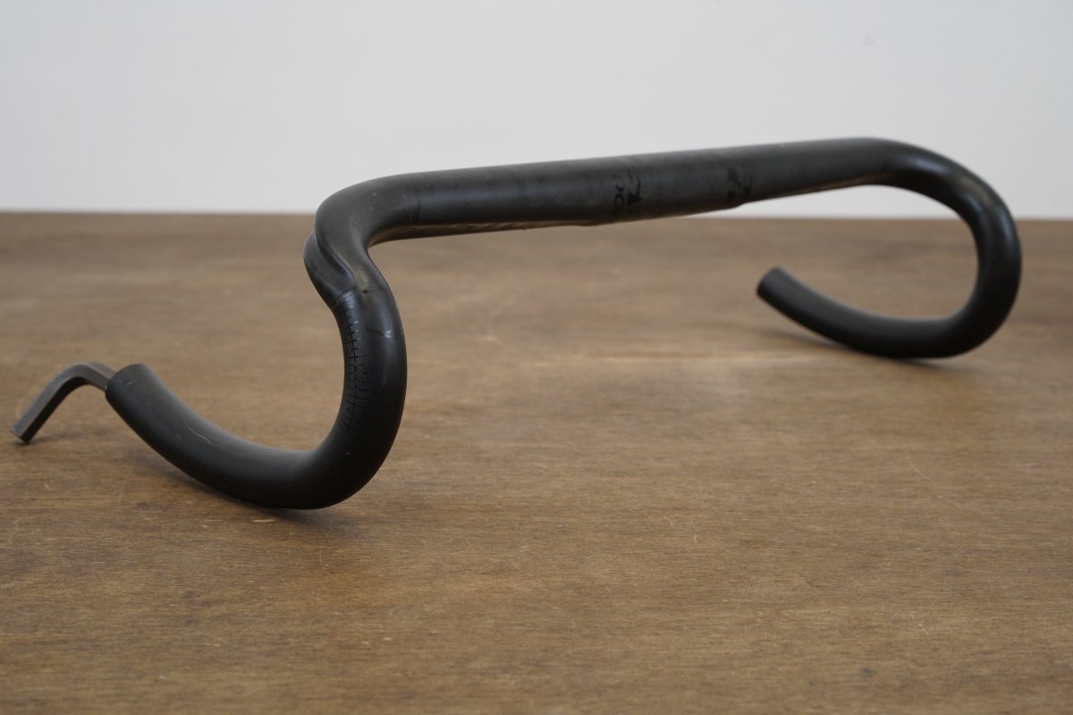 44cm Easton E100 Compact Carbon Road Handlebar E 100