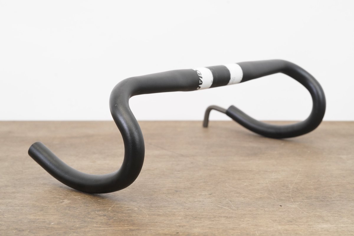 44cm Giant Contact Alloy Compact Road Handlebar 31.8mm