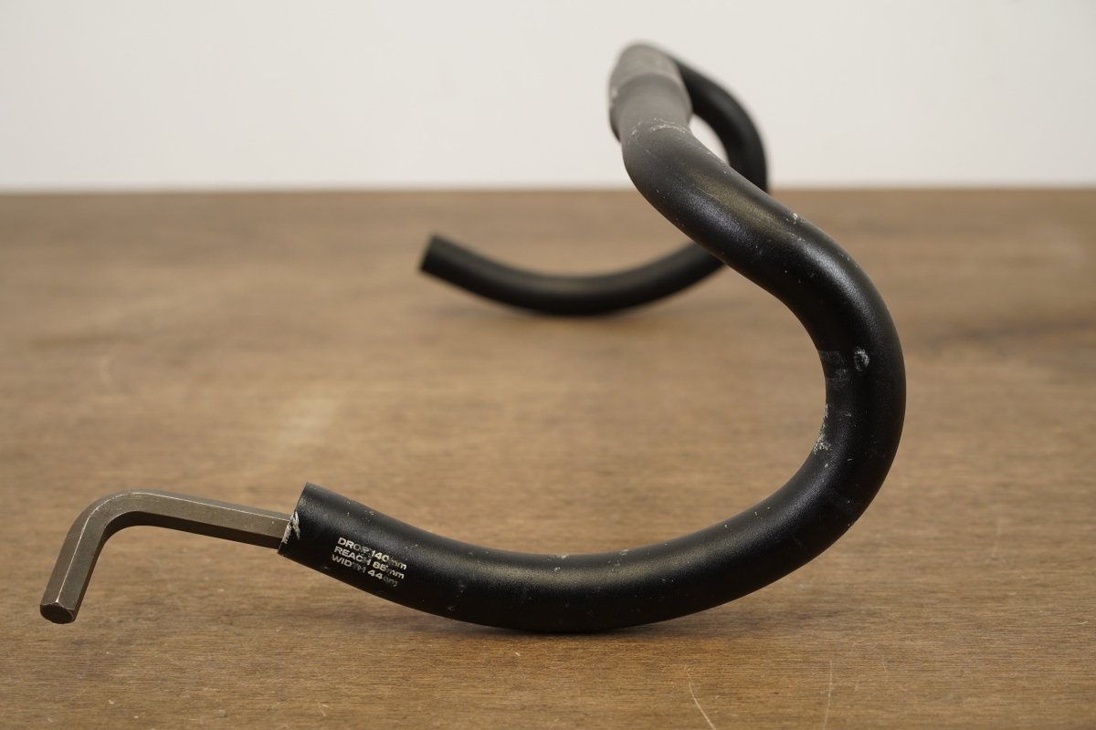 44cm Specialized Comp AL-6061 Alloy Compact Road Handlebar 31.8mm