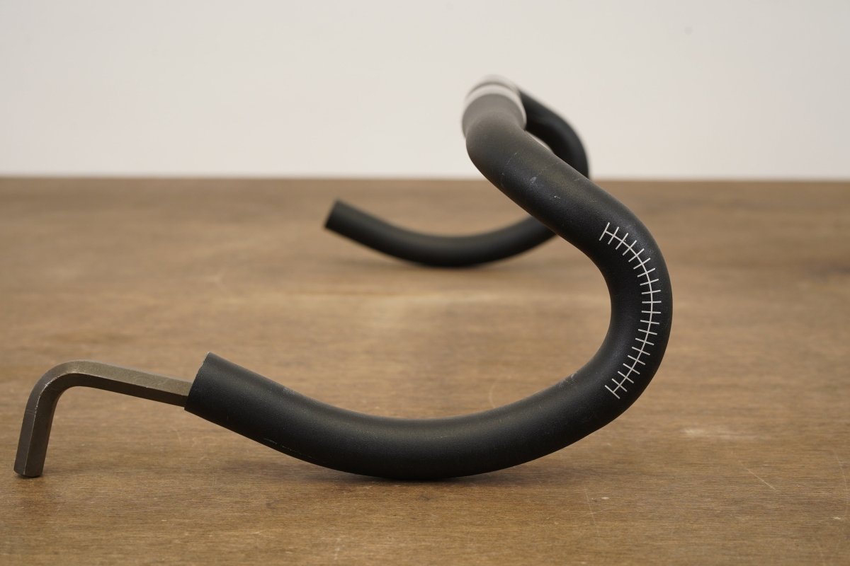 44cm Zipp Service Course SL-80 Alloy Compact Road Handlebar 31.8mm SL80