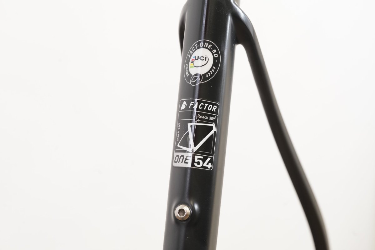 54cm Factor One V1 Carbon Rim Brake Road Frameset + Cockpit