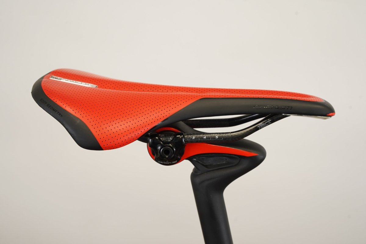 54cm Specialized S-WORKS Roubaix SRAM Red eTap Roval Carbon Disc Road Bike