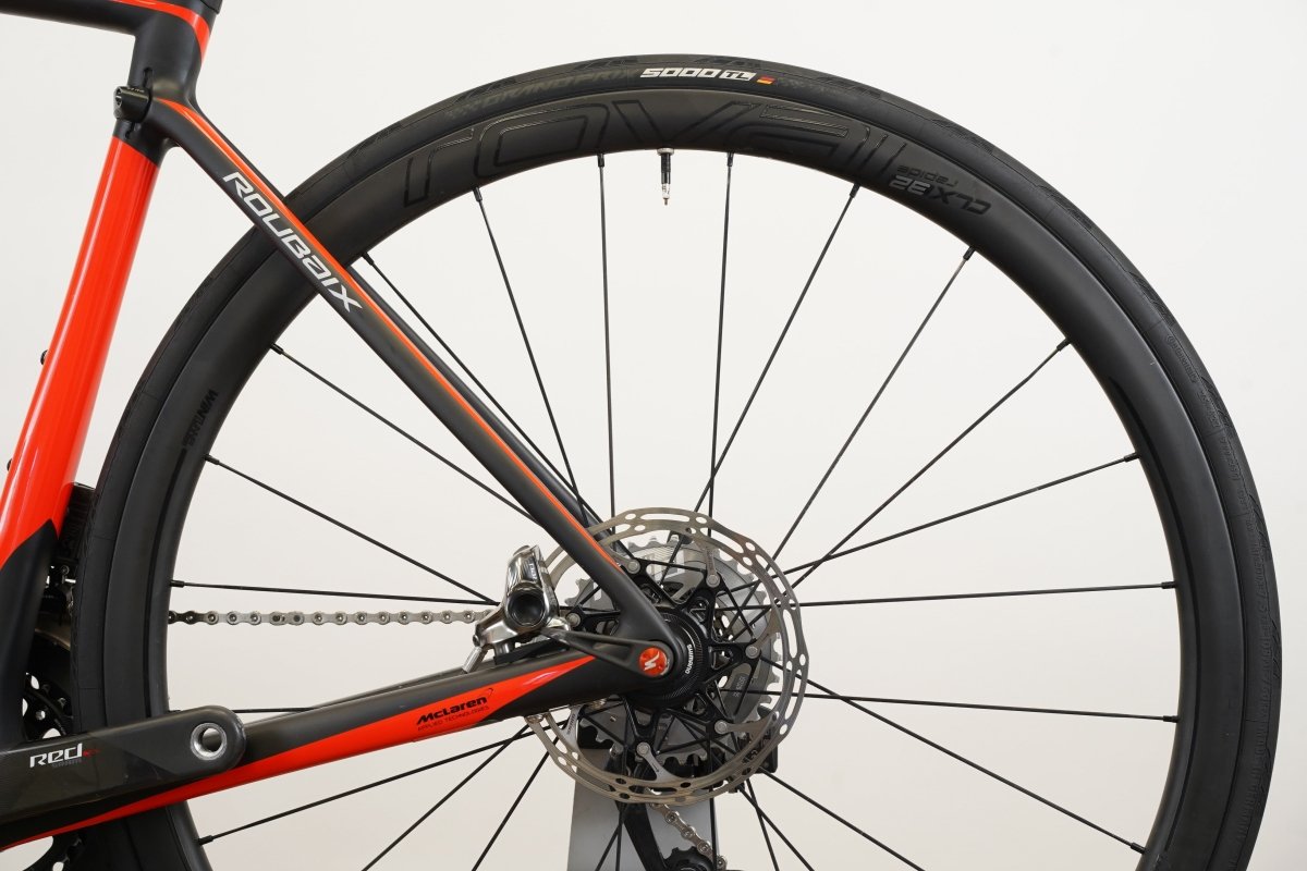 54cm Specialized S-WORKS Roubaix SRAM Red eTap Roval Carbon Disc Road Bike