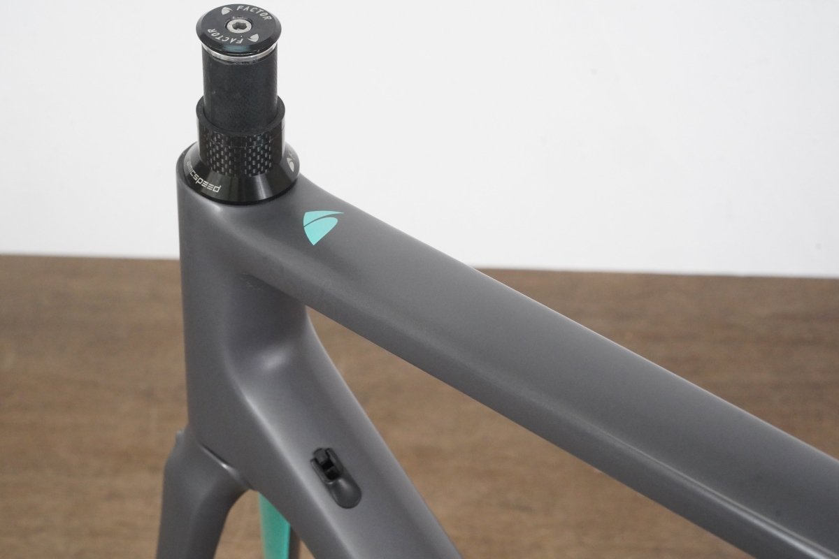 56cm Factor O2 Carbon Disc Brake Road Frameset