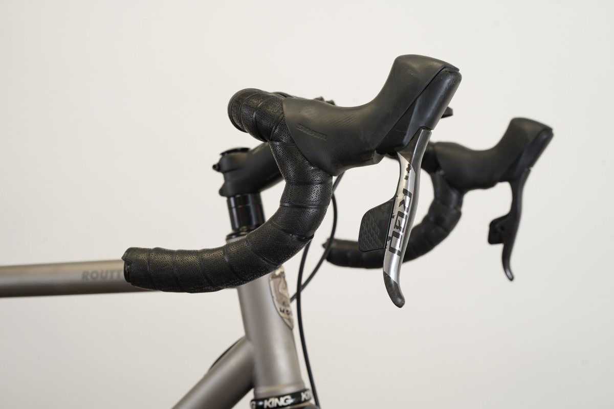 56cm Moots Vamoots RSL SRAM Red AXS HRD ENVE G23 Titanium Disc Road Bike