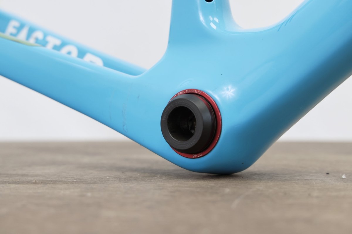 61cm Factor O2 Carbon Disc Brake Road Frameset