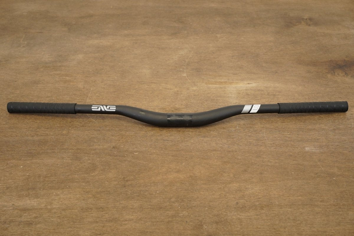 810mm M9 Carbon Flat MTB Handlebar + Grips 31.8mm