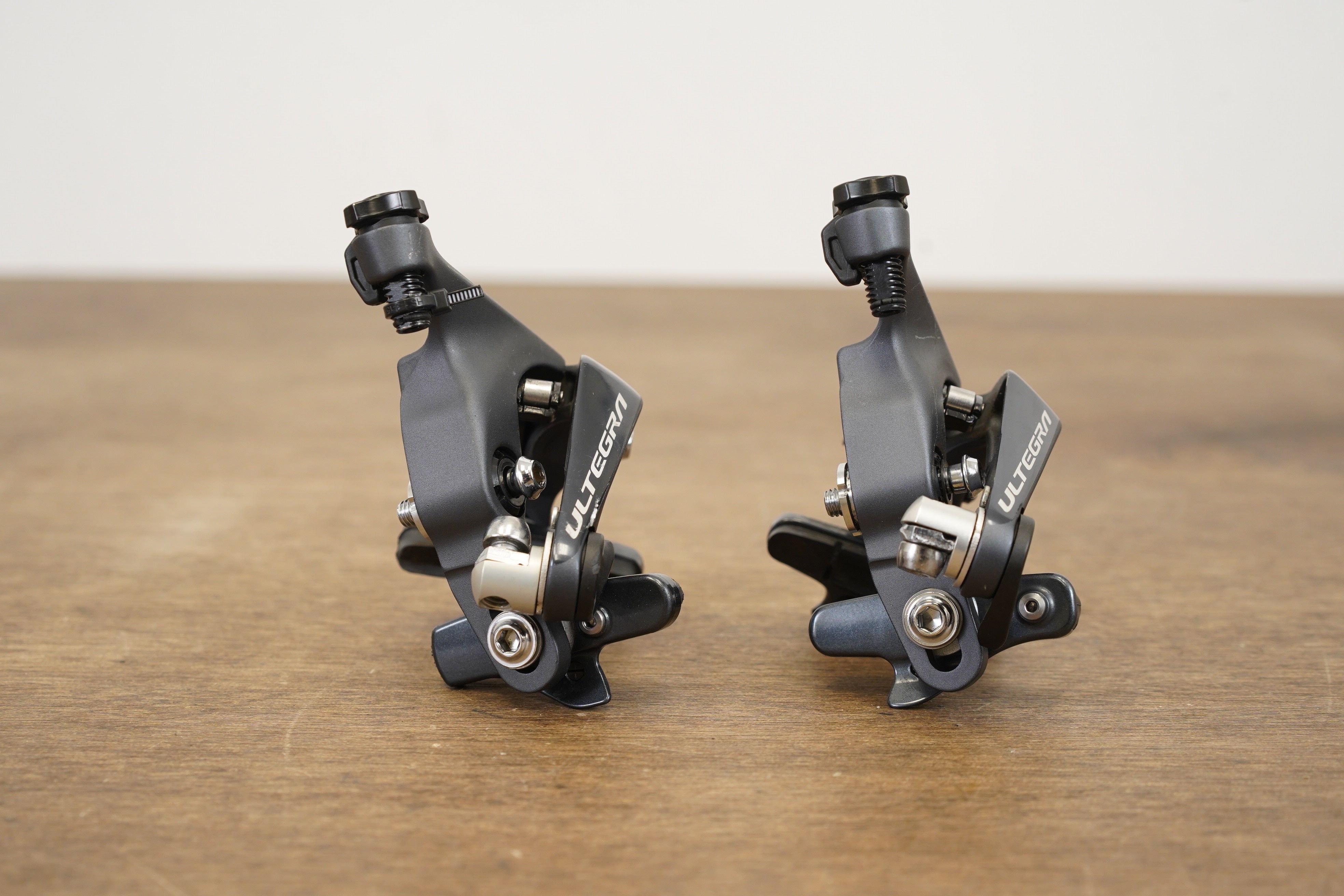 Shimano Ultegra BR-R8010 Direct Mount Rim Brake Calipers R8010