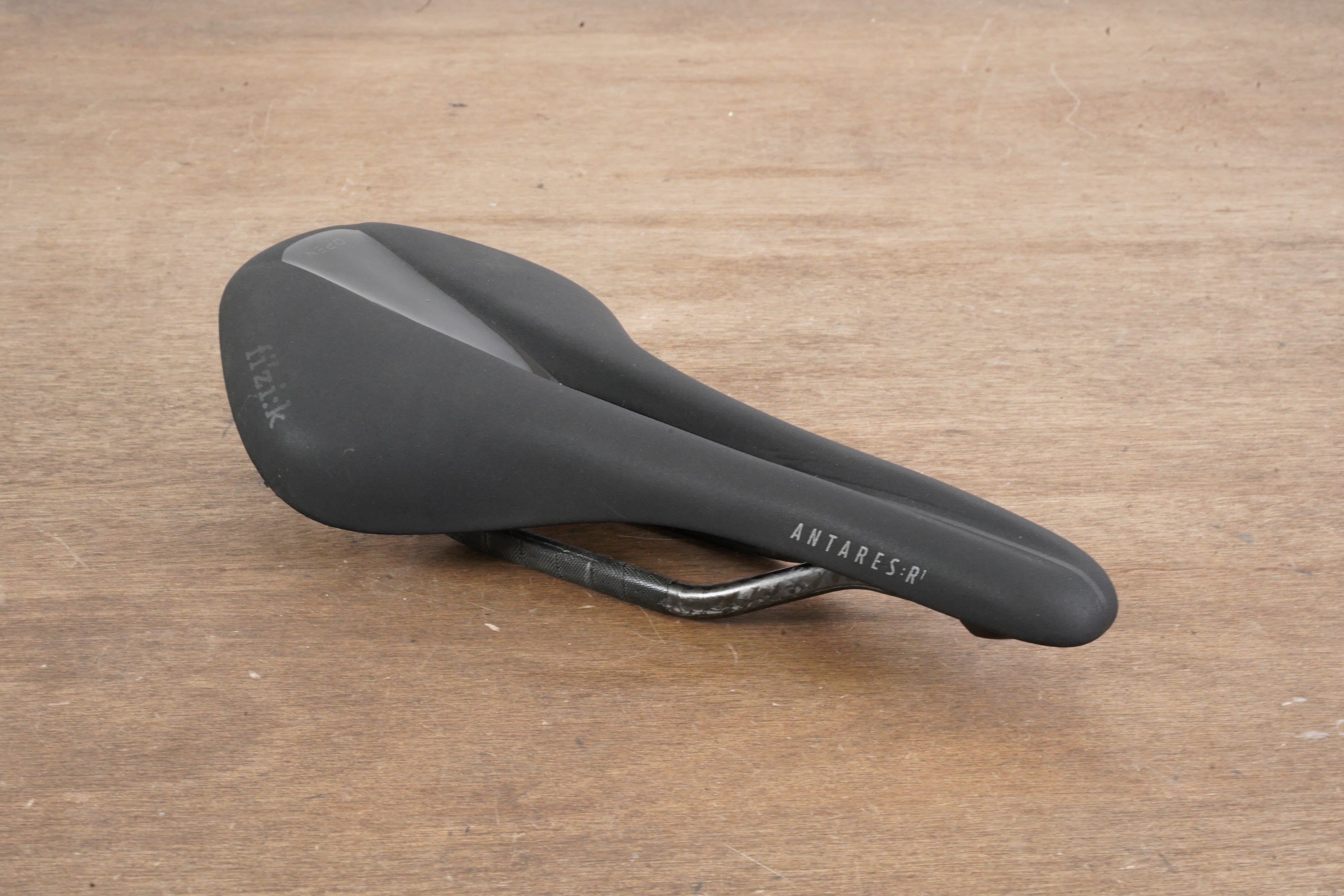 140mm Regular Fizik Antares R1 Open Carbon Rail Road Saddle 190g