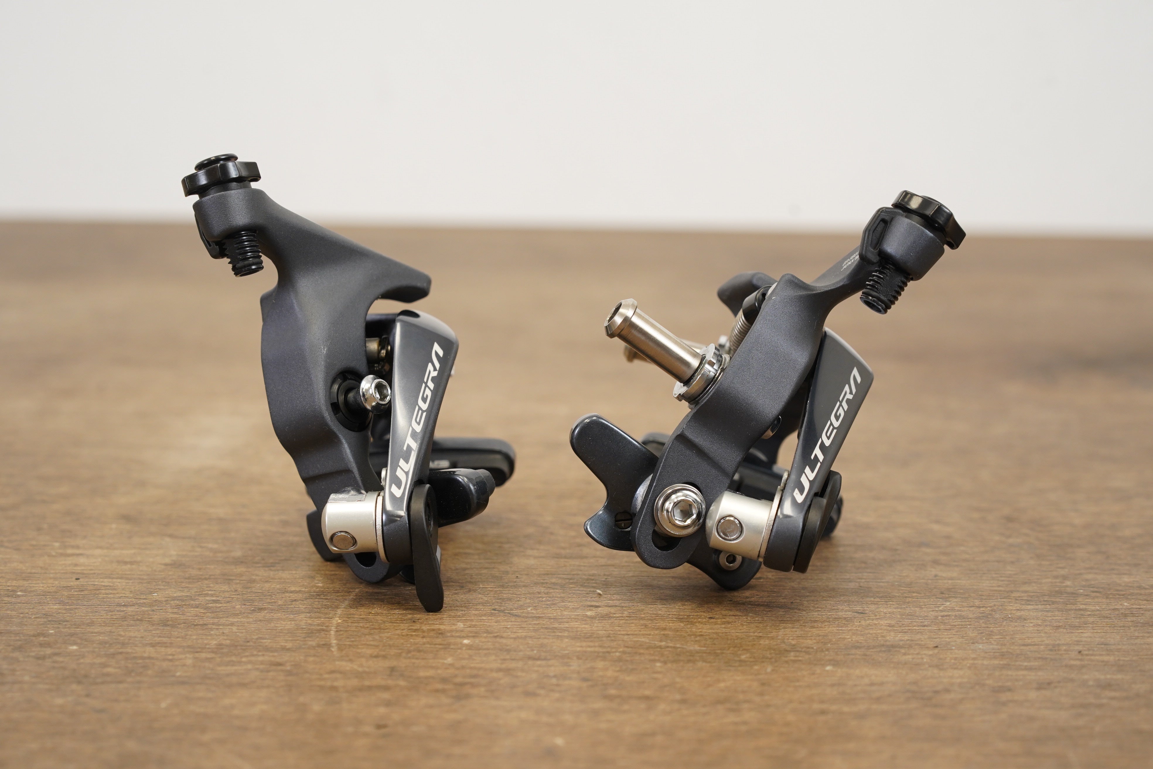 Shimano Ultegra BR-R8010 Direct Mount Rim Brake Calipers R8010