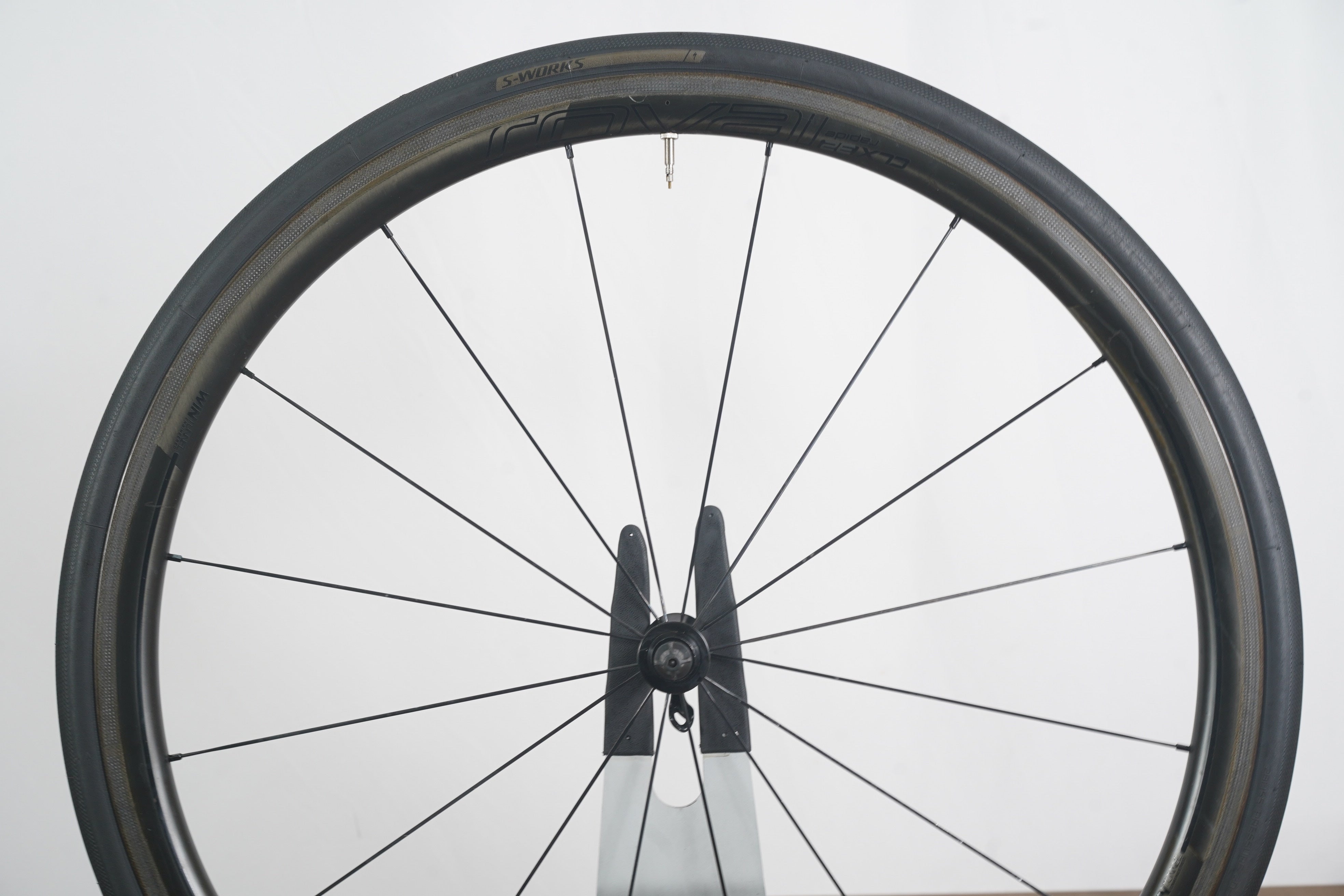 Roval CLX 32 Carbon Tubeless Clincher Rim Brake Wheelset Shimano