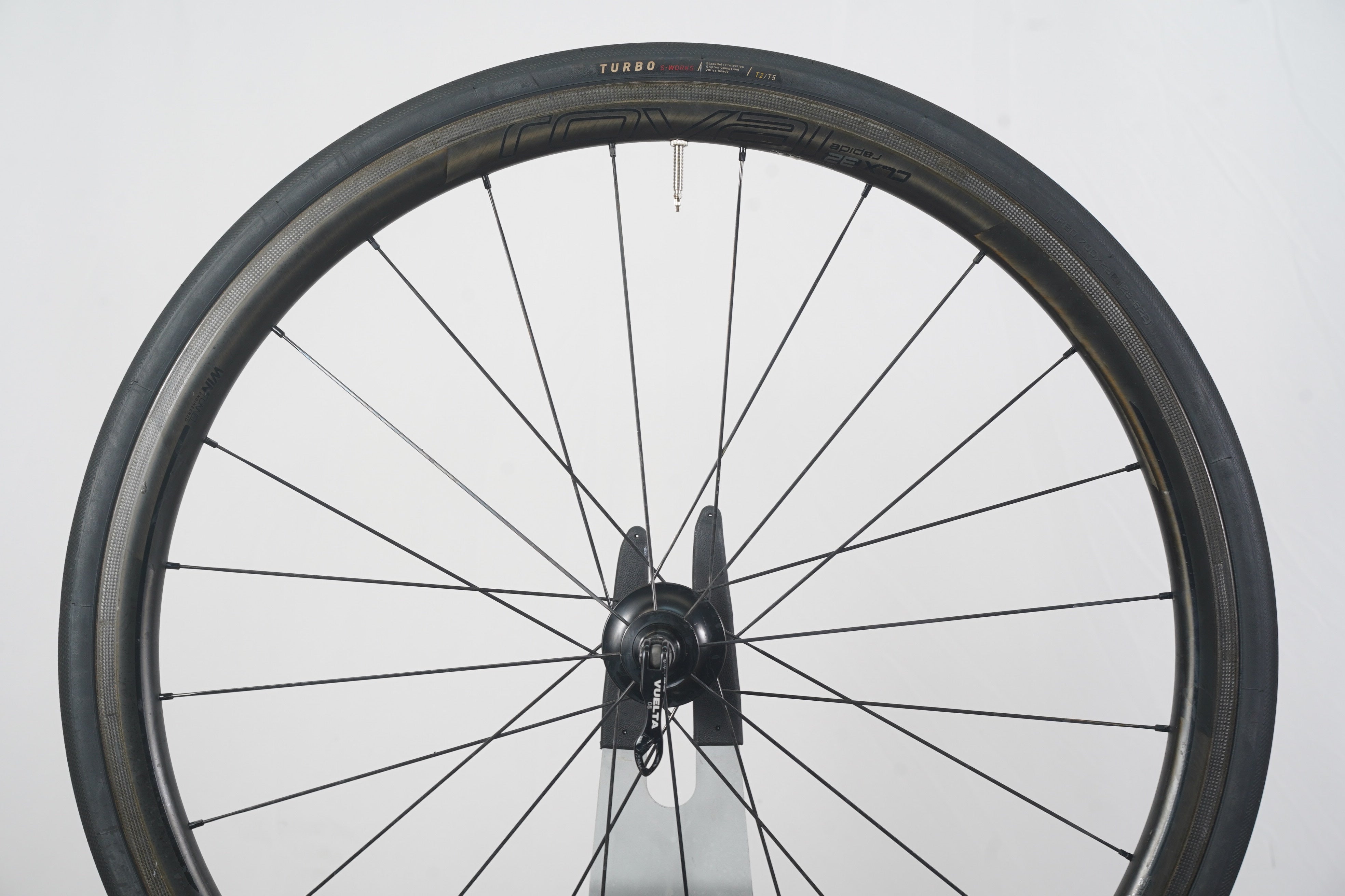 Roval CLX 32 Carbon Tubeless Clincher Rim Brake Wheelset Shimano