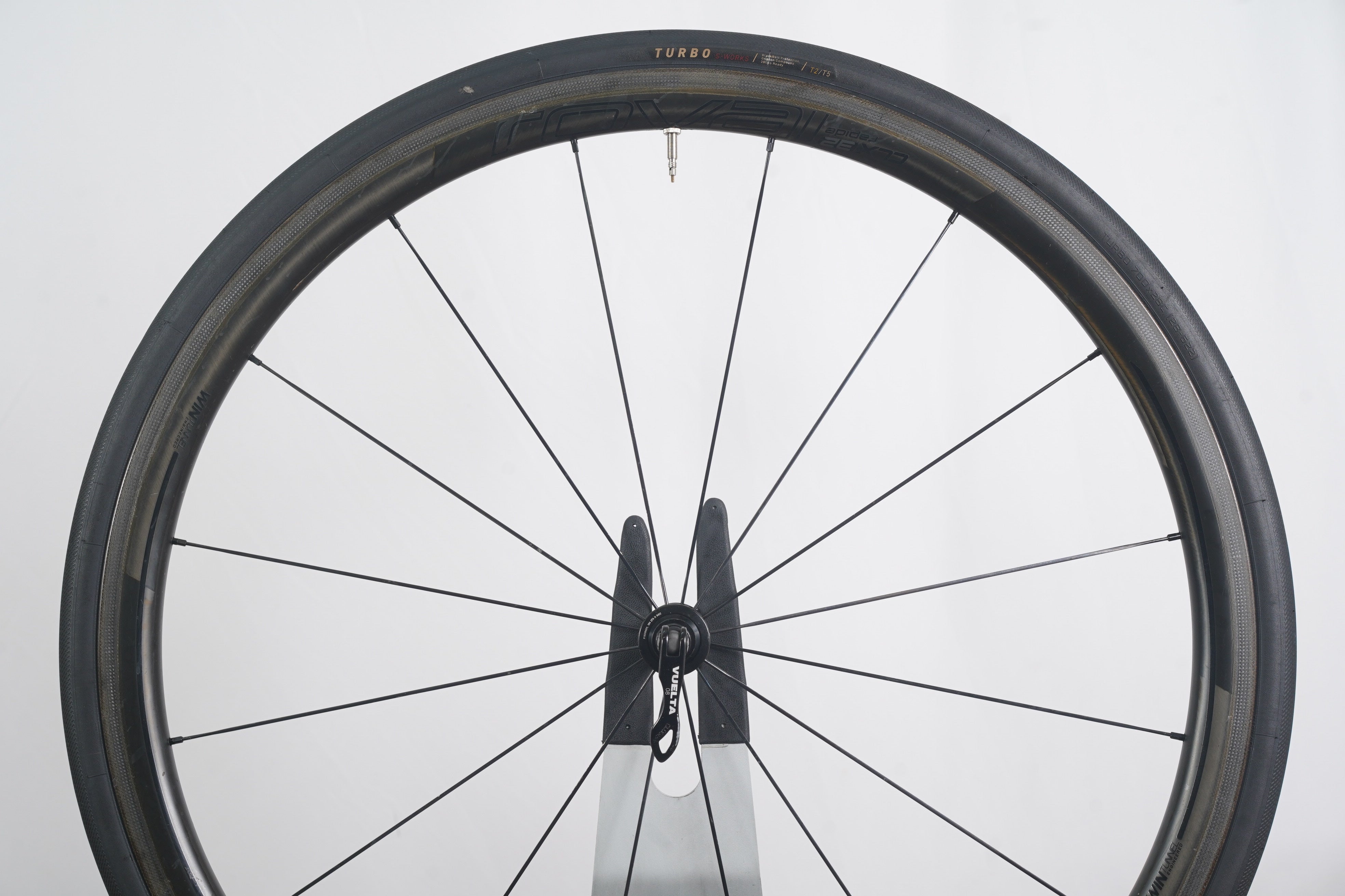 Roval CLX 32 Carbon Tubeless Clincher Rim Brake Wheelset Shimano